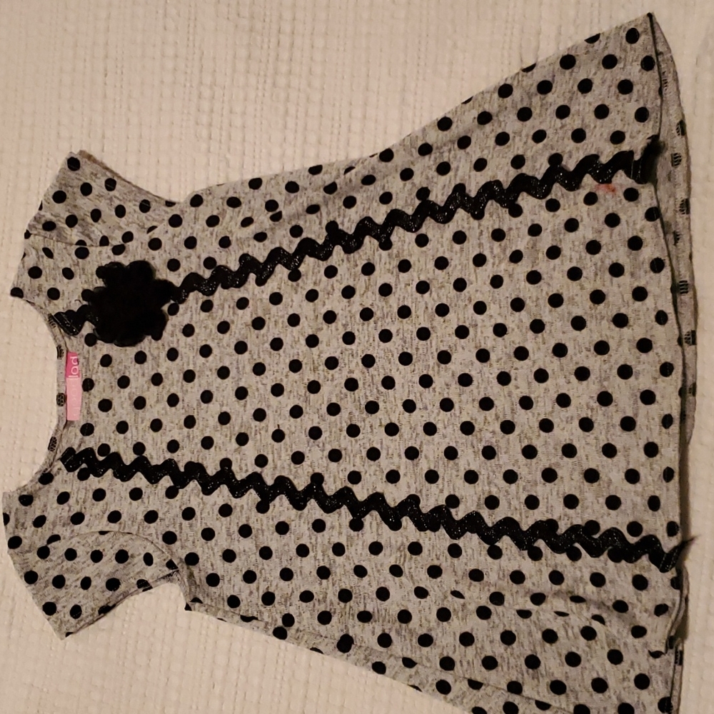 Girls size 5 long shirt